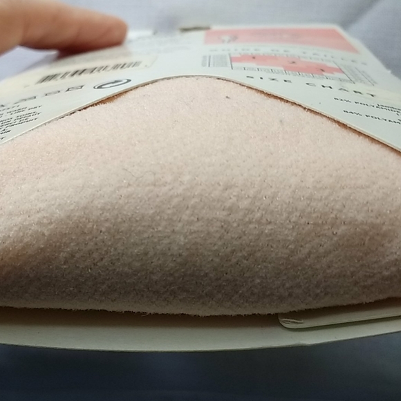 DIM assorted hosiery - Picture 4 of 11